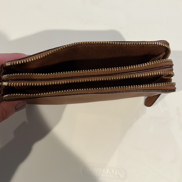 Coach wristlet - Picture 2 of 4